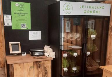 Das Leithaland Gemüse kann man sich jetzt auch rund um die Uhr im Selbstbedienungsautomaten kaufen.