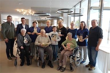 Das Pflegezentrum Drescher in Neutal verwandelte sich beim traditionellen Osterbasar zu einem gemütlichen Treffpunkt für Bewohner und Angehörige.