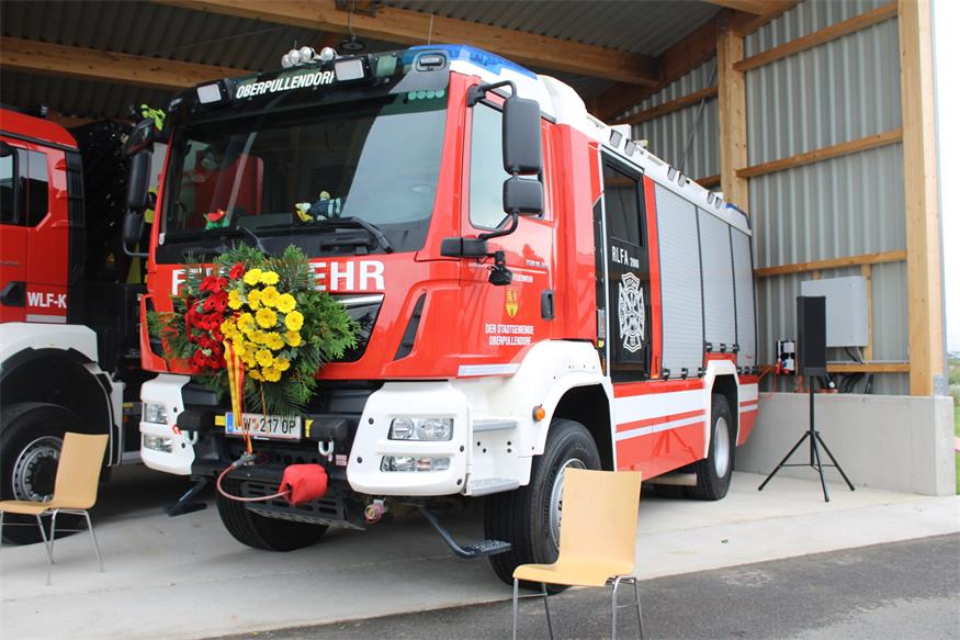 FF Oberpullendorf: Neubau und drei tonnenschwere „Kameraden“ gesegnet