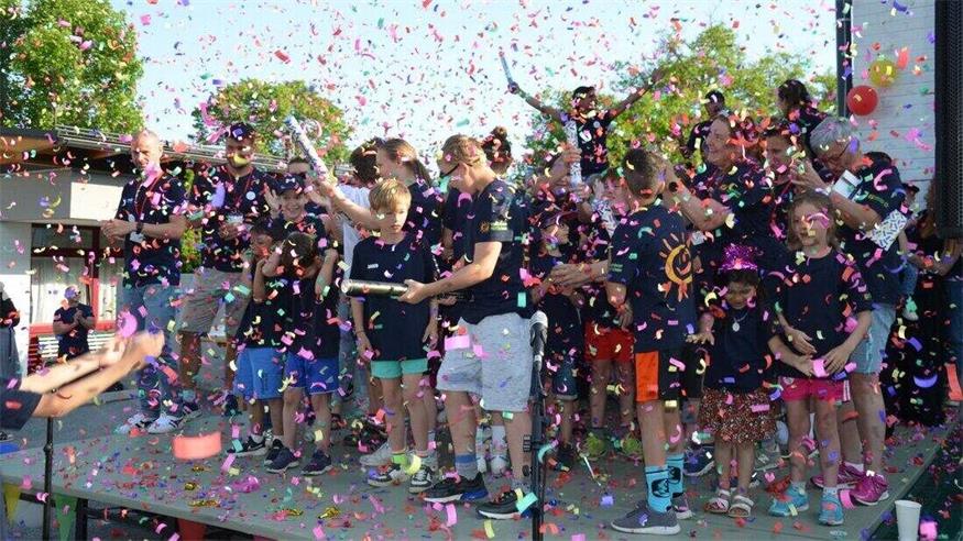 Das Showprogramm ist immer wieder ein Highlight des Früglingsfests im Kinderdorf Pöttsching. Schon zuvor erwarten die Gäste viele verschiedene Spiele- und Informationsstationen auf dem weitläufigen Gelände.