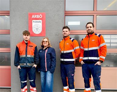 Das Team des Prüfzentrums Neutal mit Helmut Barillari (r.) konnte bei neun von zehn Pannen direkt an Ort und Stelle helfen.