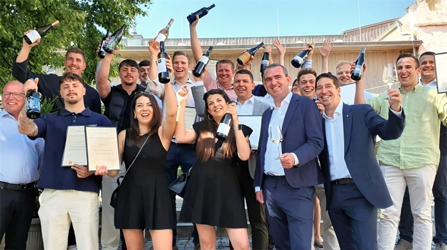 Das ist die "Next Generation" des burgenländischen Weinbaus. Im Bild mit Wein Burgenland-Obmann Herbert Oschep, Geschäftsführer Christian Zechmeister und Weinbaupräsident Andreas Liegenfeld.