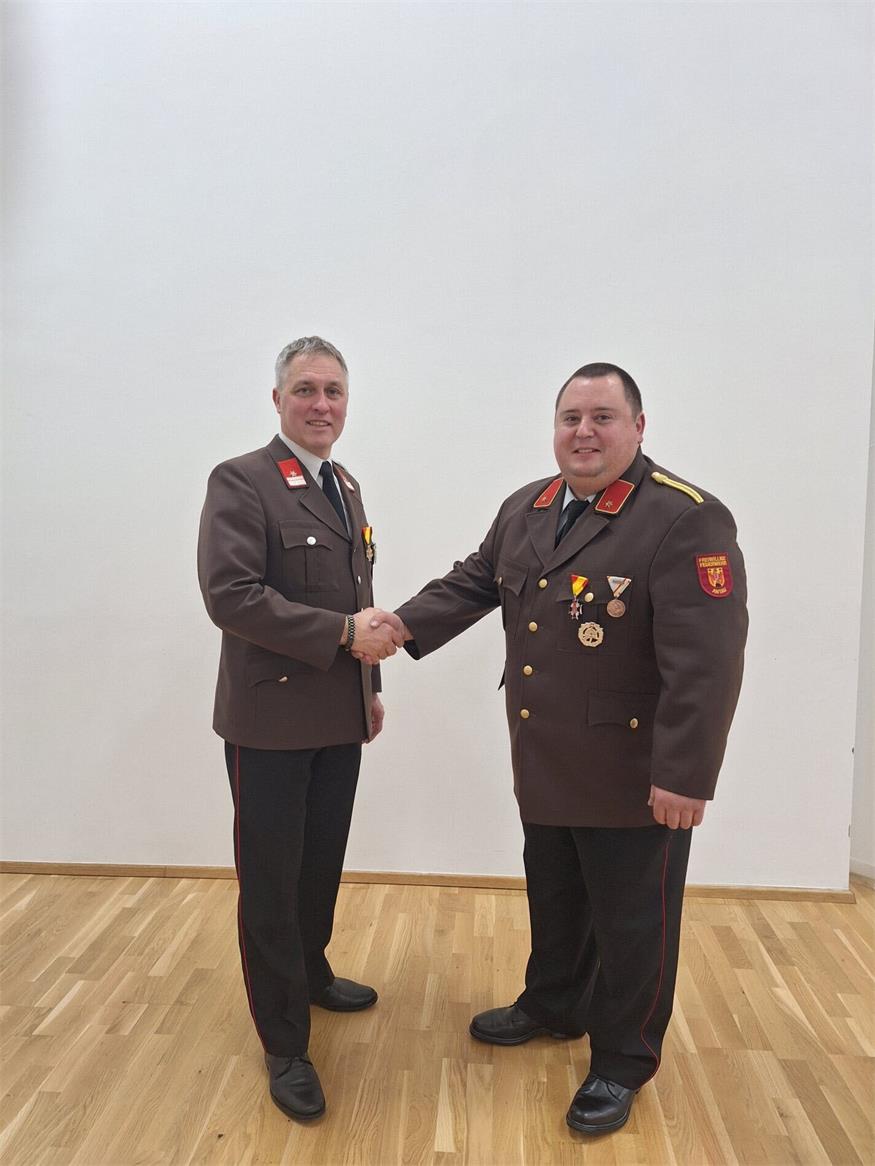 Das neue Führungsteam der Feuerwehr Antau: Kommandant René Rosenitsch (rechts) und sein Stellvertreter Jochen Müllner.