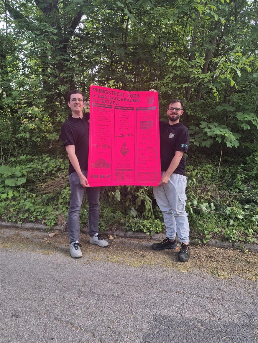 Der 1. Unpolitische Burschenverein Bad Sauerbrunn mit Obmann Maximilian Föger und Stellvertreter Marcel Ebner lädt vom 23. bis 25. Mai zum traditionellen Pfingstkirtag mit Kirtagsbaumumzug und Festzelt beim Schwimmbad. Mit dabei unter anderem die Stimmungsgaranten „Higlights“ und „Mini&Claus“.