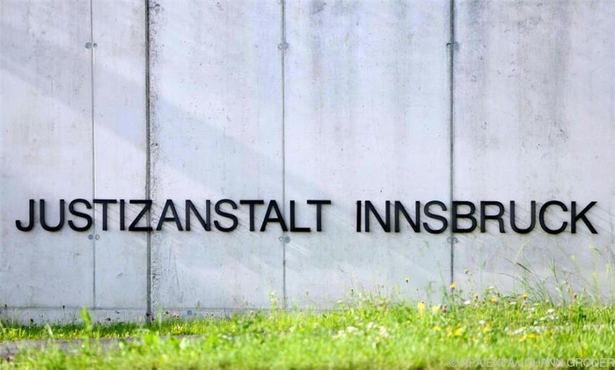 Der 14-Jährige sitzt derzeit in der Innsbrucker Justizanstalt ein
