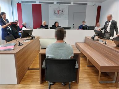 Der 16-Jährige bestritt die Tat.