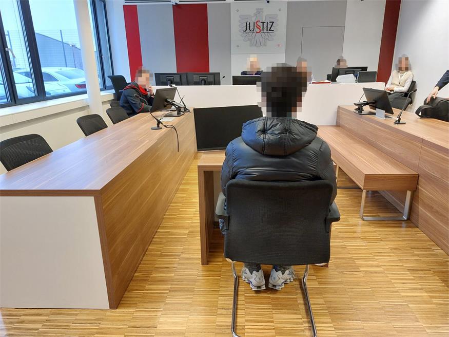 Der 16-Jährige hat bereits Erfahrung mit Gerichtsprozessen.