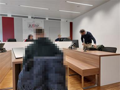 Der 20-Jährige bekannte sich reumütig schuldig. Die Haftstrafe kann er auf Antrag mit Fußfessel verbüßen.