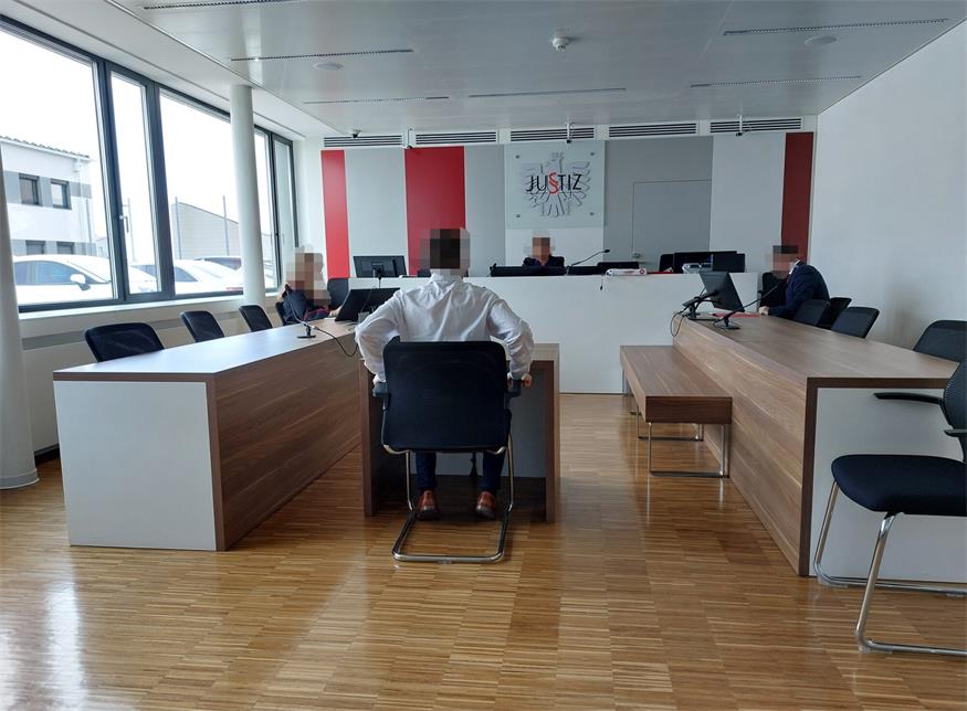 Der 21-jährige Angeklagte bekannte sich nicht schuldig.