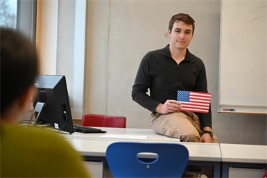 Der 22-Jährige Native Speaker stammt ursprünglich aus North Carolina.