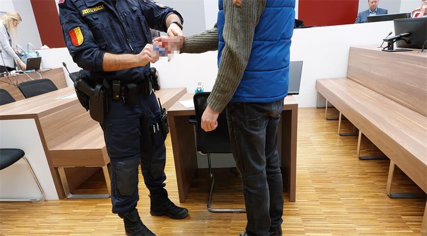 Der 39-Jährige war im August verhaftet worden. Jetzt soll er in einer spezialisierten Einrichtung untergebracht werden.
