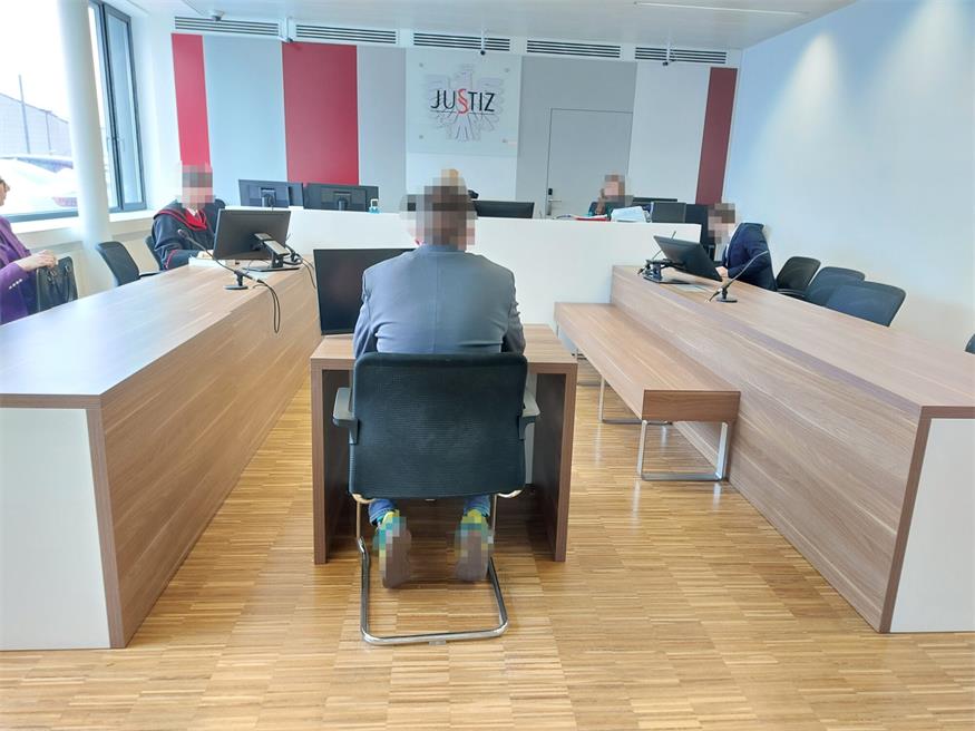 Der 46-Jährige behauptete, unter Medikamenten- und Alkoholeinfluss gestanden zu sein.