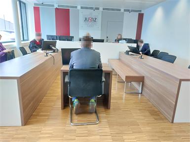 Der 46-Jährige behauptete, unter Medikamenten- und Alkoholeinfluss gestanden zu sein.