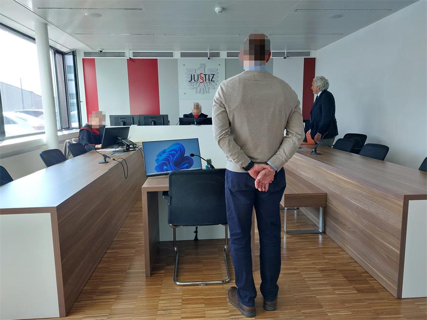 Der 53-jährige Akademiker wollte zu seinem Fahrverhalten am 16. September 2025 nichts mehr sagen.