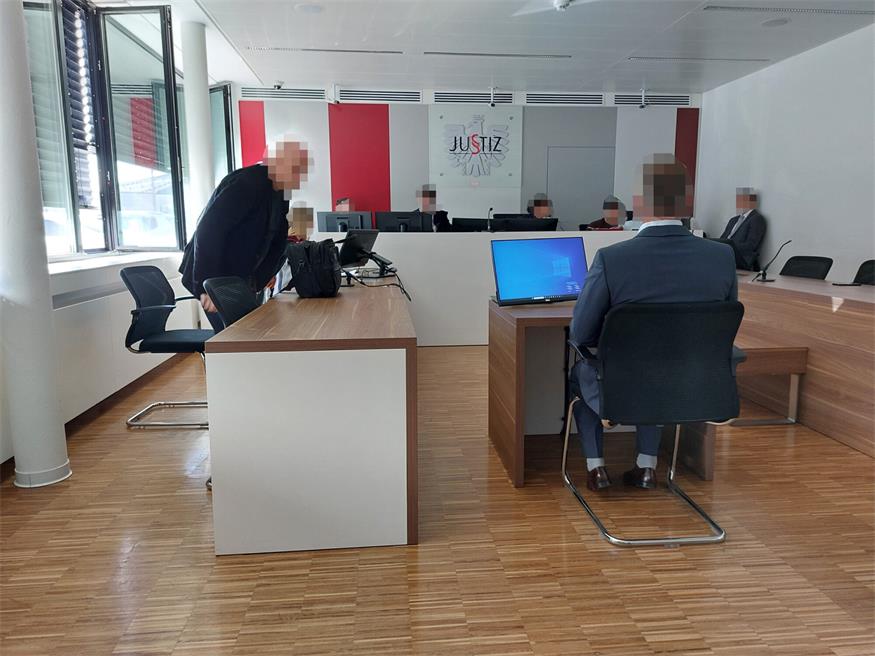 Der 60-jährige Sportlehrer bekannte sich vor Gericht nicht schuldig.