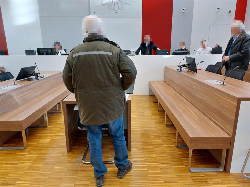 Der 74-Jährige bekannte sich vor Gericht nicht schuldig.