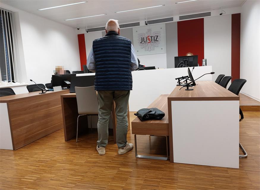 Der 80-jährige Angeklagte musste zum Prozess nach Eisenstadt kommen.