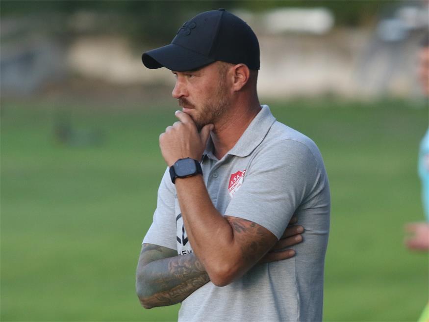 Der ASK Baumgarten und Trainer Marco Cadek (Foto) gastieren am Sonntag beim Tabellenzweiten Dörfl – nach dem 1:1 gegen Mannersdorf und dem „stärksten Saisonspiel“ will Cadek auch auswärts „positiv abschneiden“.