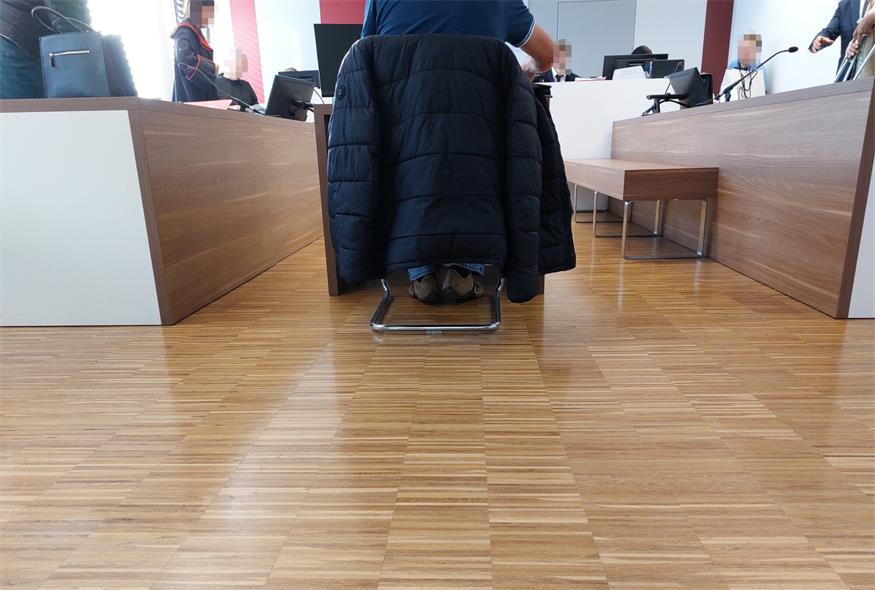 Der Angeklagte bekannte sich zu den Vorwürfen nicht schuldig.