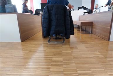 Der Angeklagte bekannte sich zu den Vorwürfen nicht schuldig.