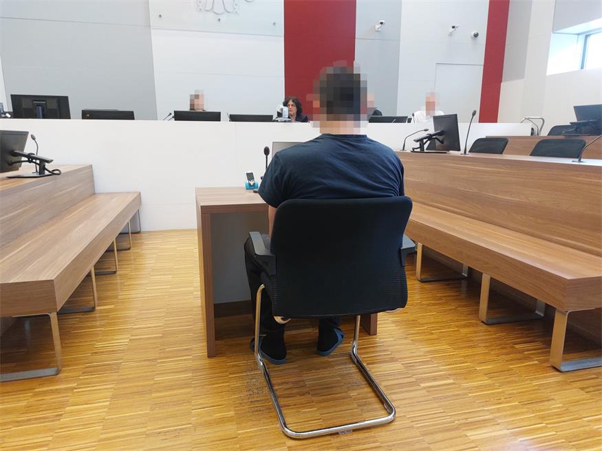 Der Angeklagte erzählte dem Schöffensenat seltsam klingende Geschichten.