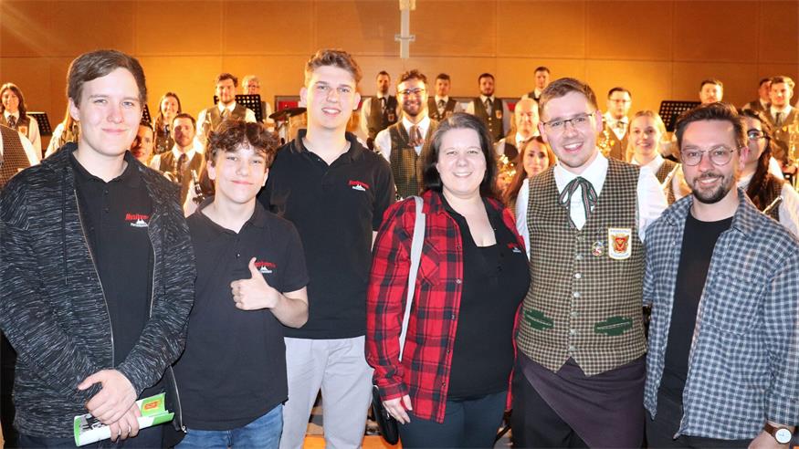 Winzerkapelle Kleinhöflein gab ausverkauftes Konzert mit Anton Josef