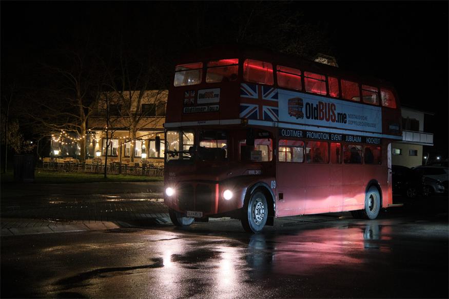 Der Doppeldecker-Bus ist auch heute, Samstag noch in Podersdorf unterwegs.