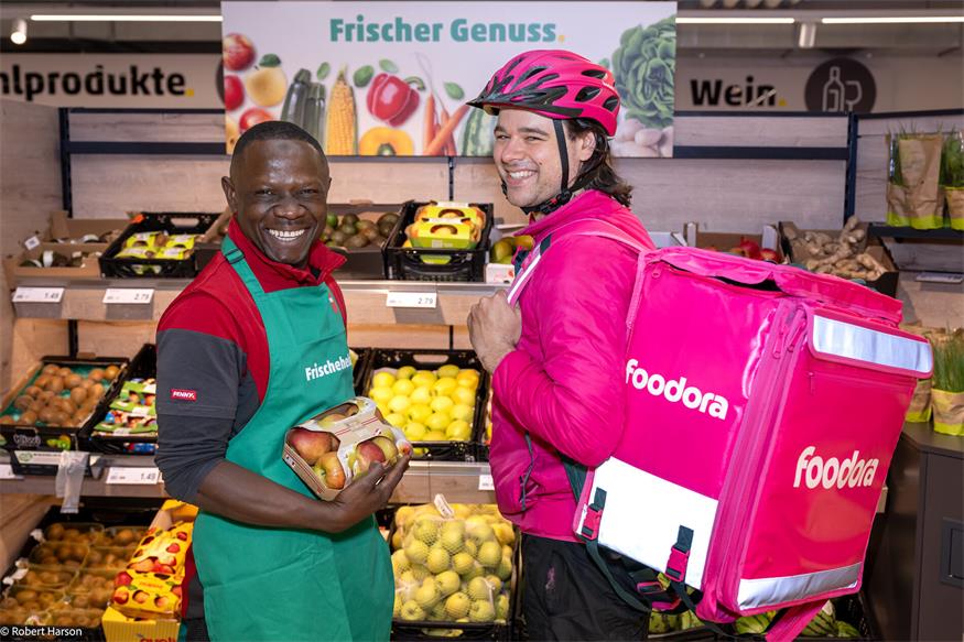 Der Markendiscounter PENNY und die Lieferplattform foodora bieten in einer Kooperation nun auch ein Lieferservice in Parndorf an.