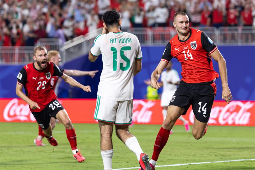 Der Moment der Ekstase. Im letzten Gruppenspiel von Österreich gegen Algerien lief für Rot-Weiß-Rot lange Zeit alles nach Plan, ehe die Algerier in der Nachspielzeit überraschend das 3:2 erzielten. Dann aber folgte der pure Wahnsinn, als der wenige Momente davor eingewechselte Sasa Kalajdzic (r.) den letzten Angriff per Kopf zum 3:3 verwertete. Konrad Laimer war ihm bereits auf der jubelnden Fährte. Nach dem Wahnsinn und dem fixierten Aufstieg folgt nun aber schon das nächste Kapitel – das Sechzehntelfinale am heutigen Donnerstag (21 Uhr) gegen Spanien.