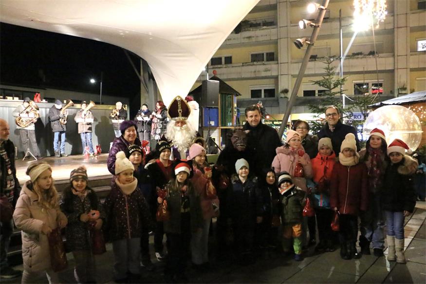„Der Nikolaus kommt“ hieß es in Oberpullendorf.