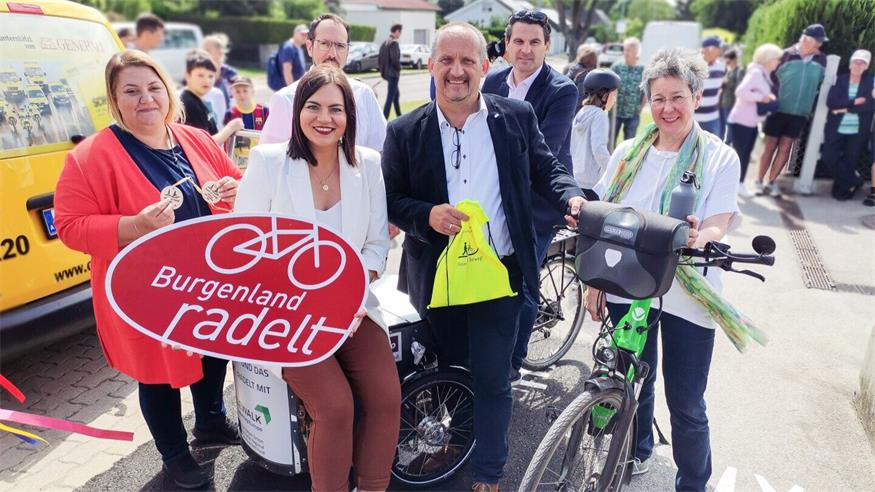 Der Radweg zwischen den Ortsteilen Steinbrunn und Neue Siedlung wurde im Juni 2022 feierlich eröffnet. Nun soll er bis Neufeld erweitert werden.