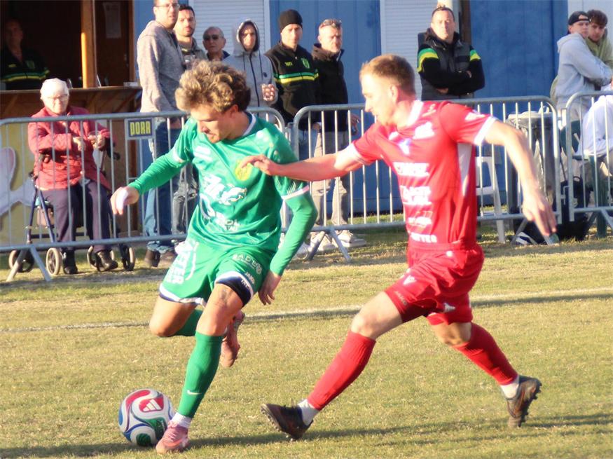 Der Ruster Andres Manya (l.) will gegen Neudorf wieder treffen