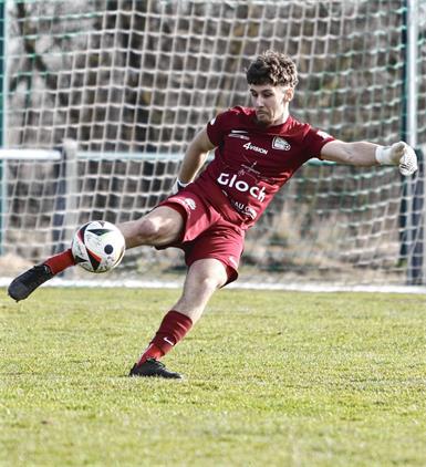 Der SK Pama muss noch länger auf Stammtormann Niklas Groß verzichten. Der junge Goalie laboriert an einem Bänderriss im Knöchel.