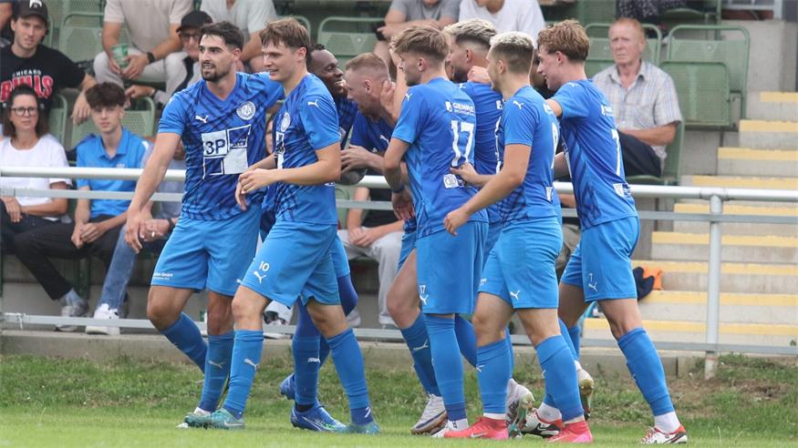 Der SV Schattendorf bejubelte einen 4:2-Derbysieg in Draßburg. 
