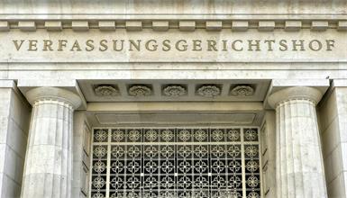 Der Verfassungsgerichtshof (VfGH) hat den Antrag des Landes Burgenland zum Verbot von Vollspaltenböden bei Mast-Rindern abgewiesen.
