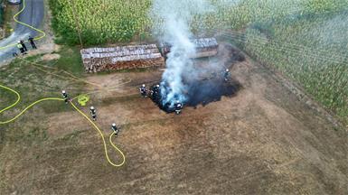 Der aktuelle Einsatz steht beispielhaft dafür, wie schnell sich Feuer unter den derzeit vorherrschenden Bedingungen ausbreiten kann. 
