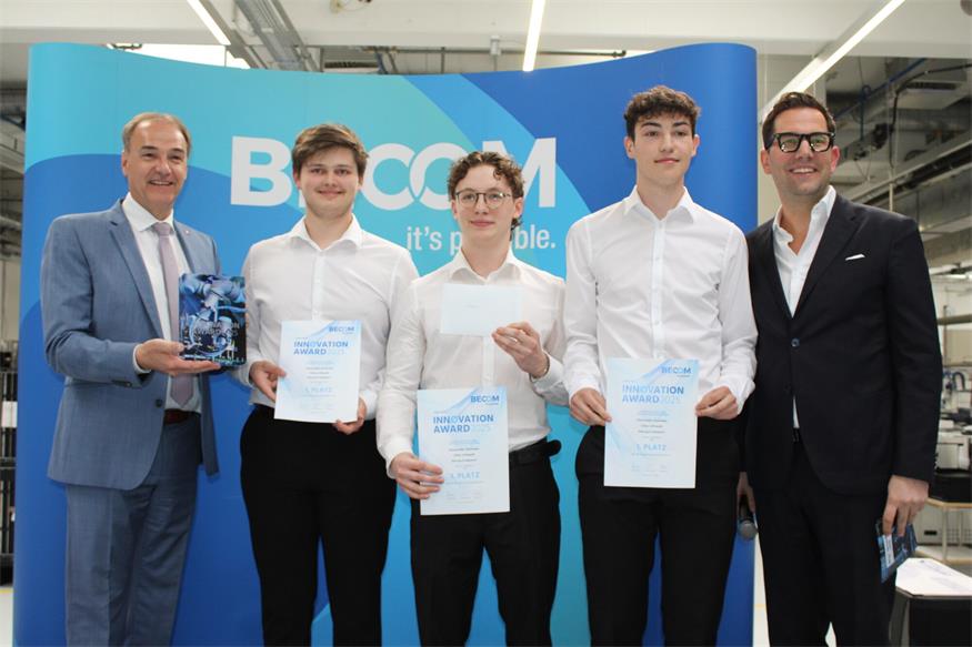 BECOM Award für innovative Idee: Autonomes Boot prüft Wasserqualität