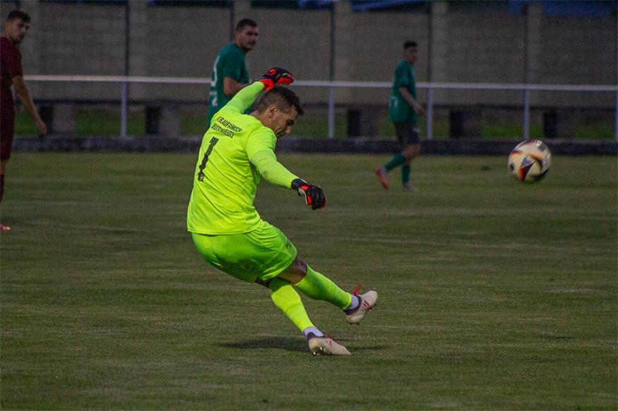 Deutschkreutz-Goalie Bruno Horvath stand gegen Sankt Margarethen gleich mehrere Male im Mittelpunkt - sowohl im eigenen als auch im gegnerischen Strafraum.
