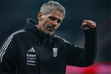 Didi Kühbauer wechselte im Herbst vom WAC zum LASK und führte die Linzer wieder zurück zu neuen Höhen. 