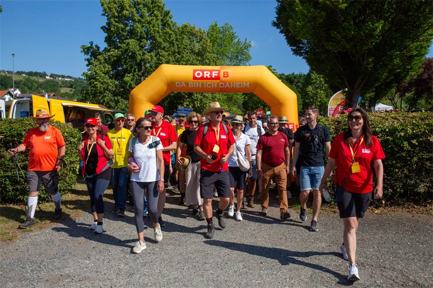 Die 16 Kilometer lange Runde wurde bei der Vinothek im Naturpark gestartet.