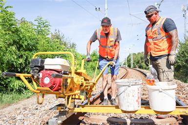 Die AK Burgenland-Jobtour führte Präsident Gerhard Michalitsch zur Raaberbahn in Wulkaprodersdorf.
