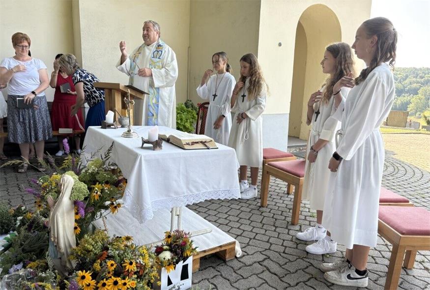 Die Blumen und Kräuter werden am 15. August in der Marienkirche in Limbach gesegnet. 
