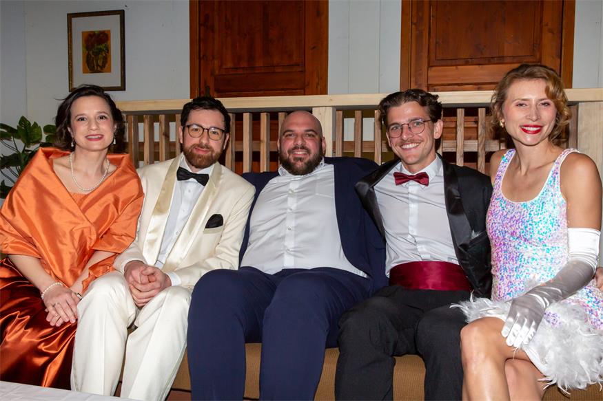 Die Darsteller Aniko Benkö, Alexander Gangoly-Madl, Regisseur Bernd Zambo, Dominik Imrek und Ágnes Legoza. 