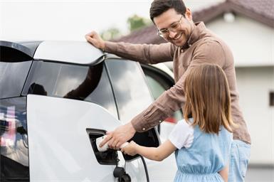 Die Ergebnisse einer Simulationsstudie unterstreichen das Potenzial von „Vehicle to Home“ im privaten Energiemanagement und liefern wertvolle Grundlagen für künftige Anwendungen. 