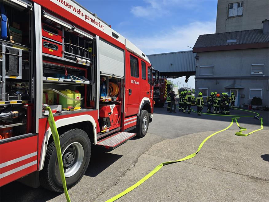 Die Freiwillige Feuerwehr Parndorf war am Mittwoch voll gefordert.