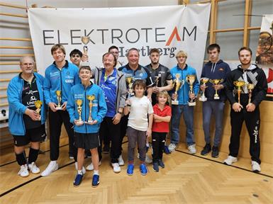 Die Geehrten des 34. Internationalen Tischtennisturniers in Oberwart. 