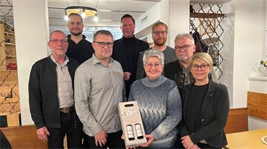 Die Gemeindevorstände, Landesabgeordneter Thomas Hoffmann, Alt-Bürgermeister Josef Kutrowatz und Bürgermeisterin Ulrike Kitzinger gratulieren Josef Jagschitz zu seinem neuen Amt.