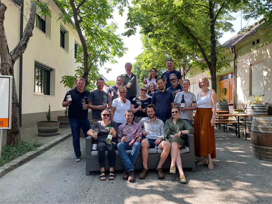 Die Golser Winzerinnen und Winzer der Neubaugasse laden am 7. Juni zum Gassenfest.