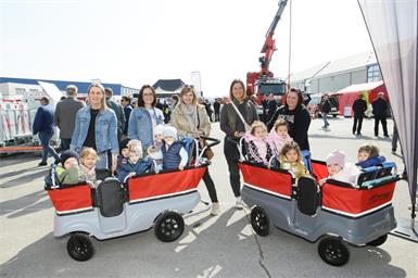 Die Kinderkrippe Oberwart besuchte die Signalmesse in der Messehalle. 