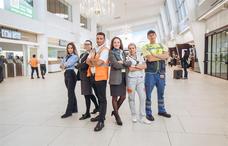 Die Mitarbeiterinnen und Mitarbeiter der Flughafen Wien AG sowie deren Tochterunternehmen erhalten rückwirkend mit 1. Mai mehr Geld.